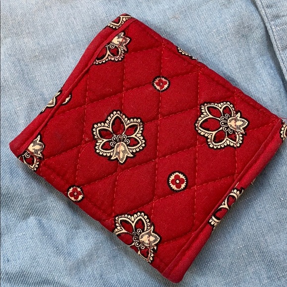Adorable Red Bandana Vera Bradley Wallet - Picture 2 of 4